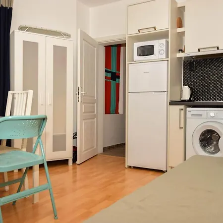 Coral Apartment *